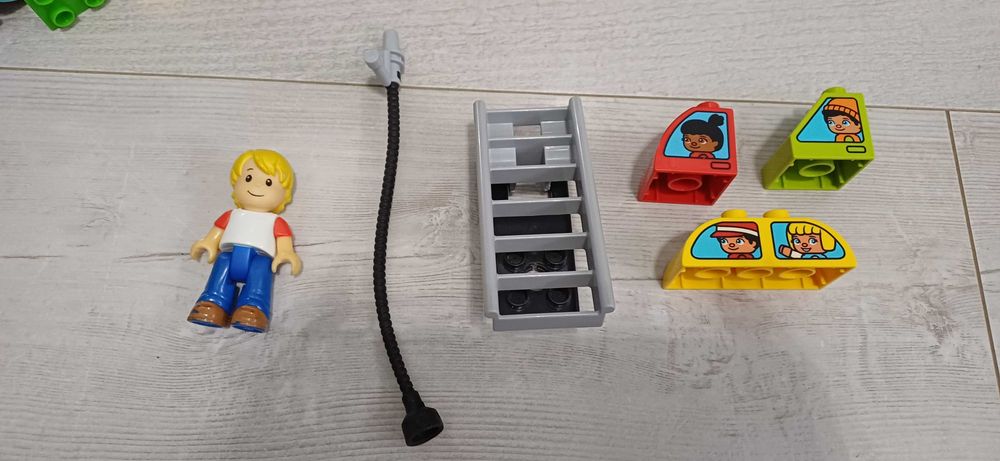 Zestaw 260 Elementów Klocków Lego Duplo Auta Wysyłka!