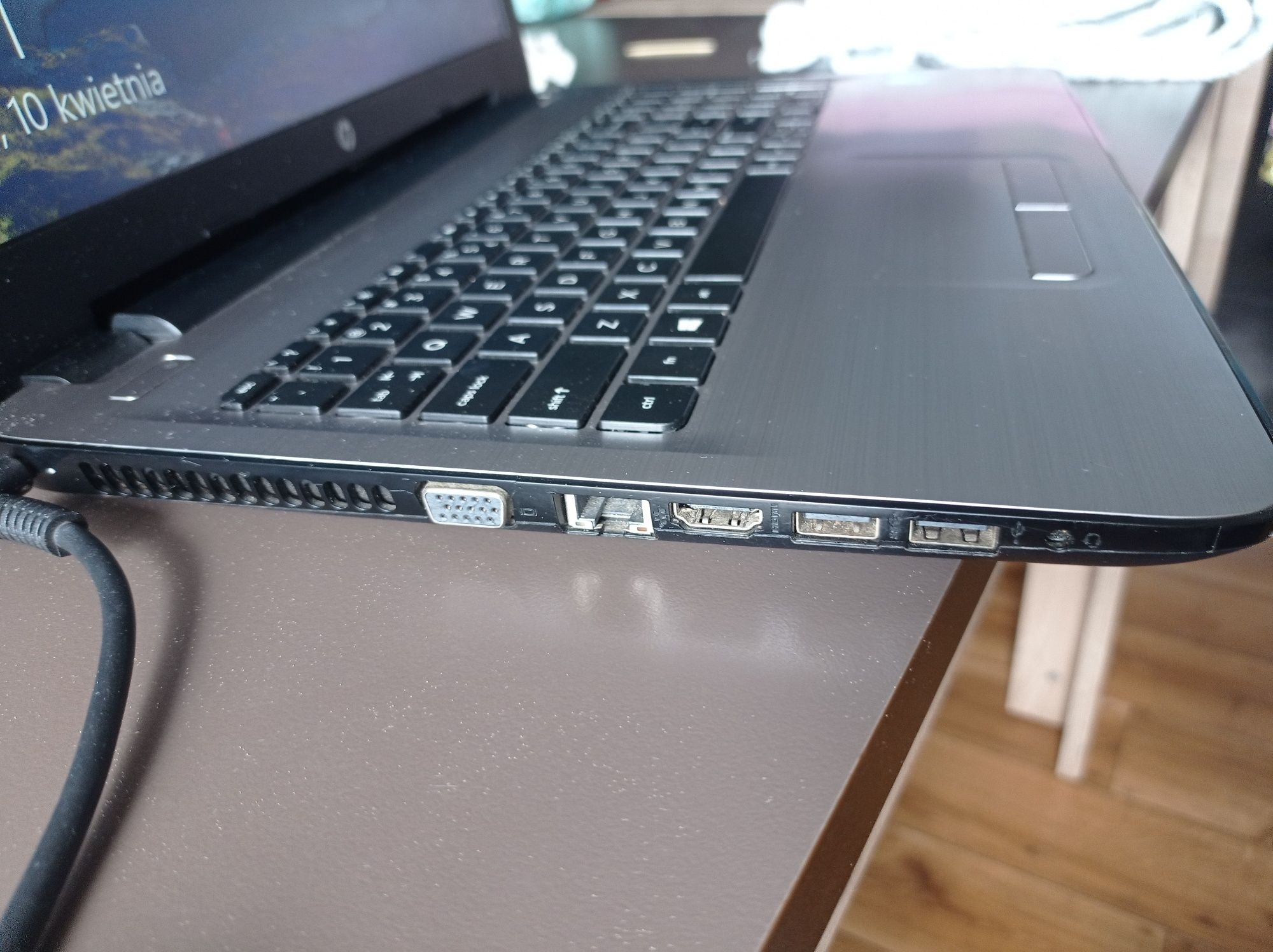 Laptop HP 250 mało używany komputer windows 10