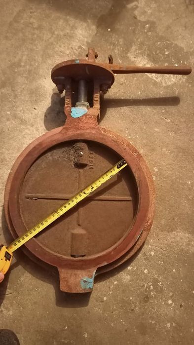 Баттерфляй, задвіжка стальний. Діаметр 250 мм.