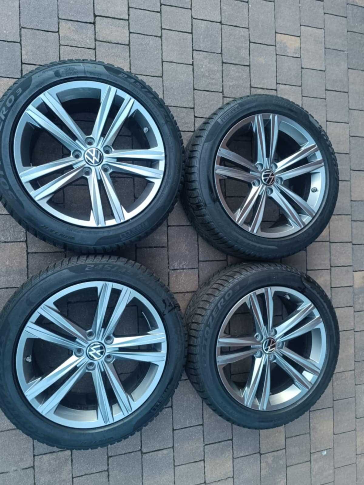 Komplet Passat B8/VW 3G opona Pirelli Sottozero 3 235/45 R18 DOT 0322