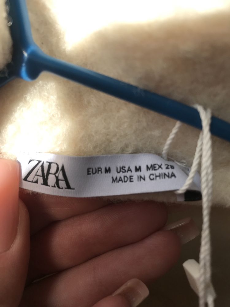 Курточка Zara