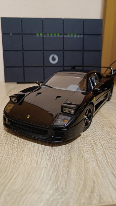 Ferrari F40 Lightweith (1:18) - Kyosho