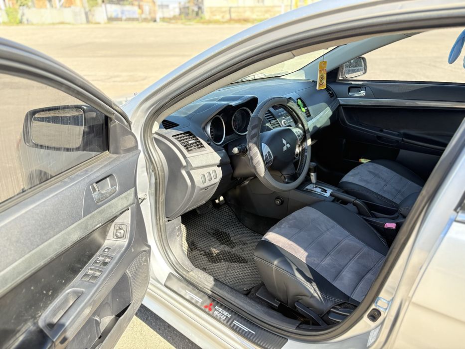Mitsubishi Lancer X в хорошем состоянии
