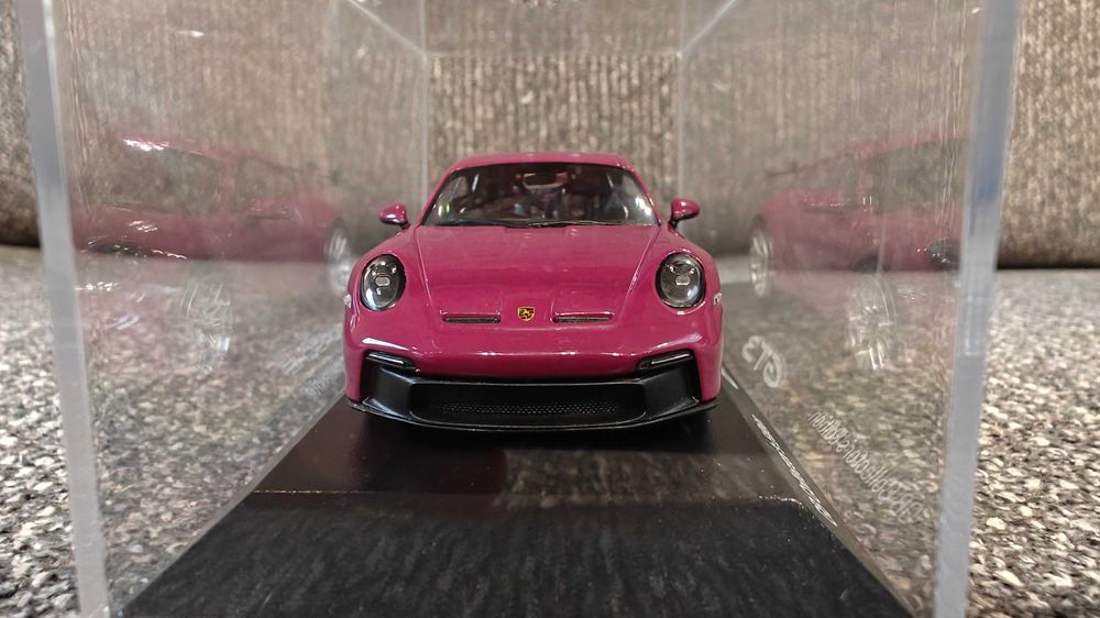 Spark 1:43 Porsche 911 GT3 GB Collectors Edition Ruby Star limit 992