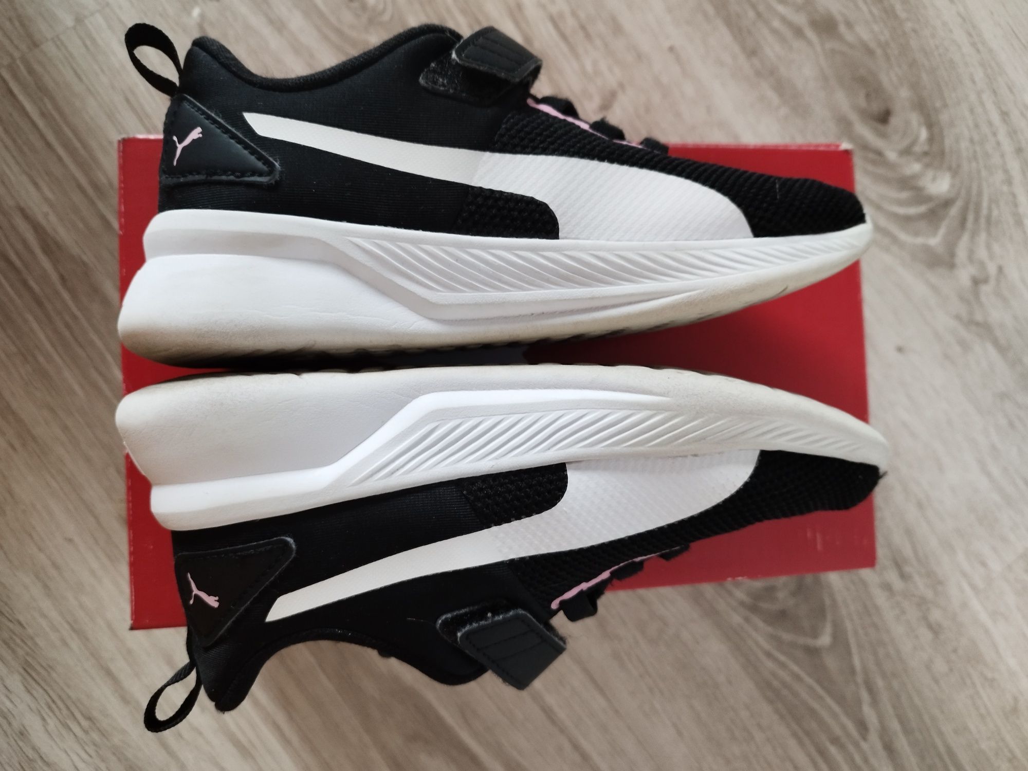 Adidasy dziewczęce Puma, rozm 33