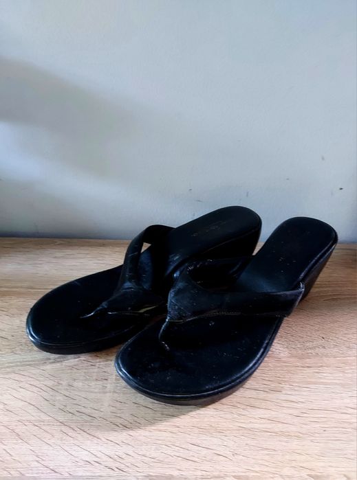 Japonki klapki na koturnie