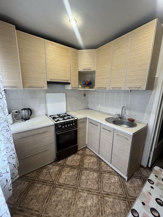 Оренда 2х кім. Центр, по вул. Соборній, меблі та техніка.