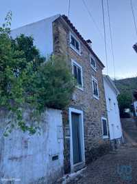 Casa de aldeia T2 em Castelo Branco de 97,00 m2