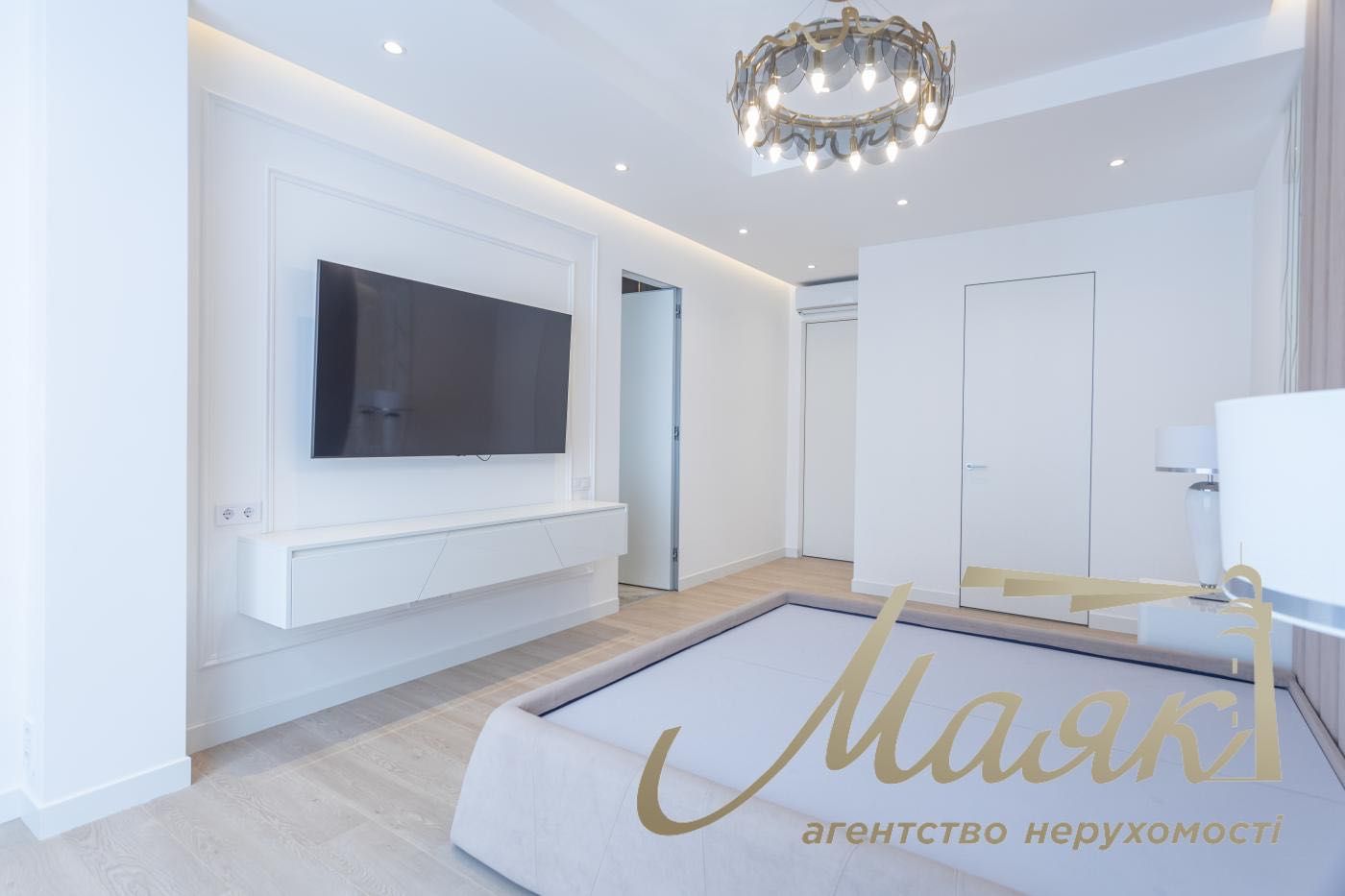 Аренда 4-к квартиры 180м² в ЖК Новопечерские Липки Драгомирова 15Б