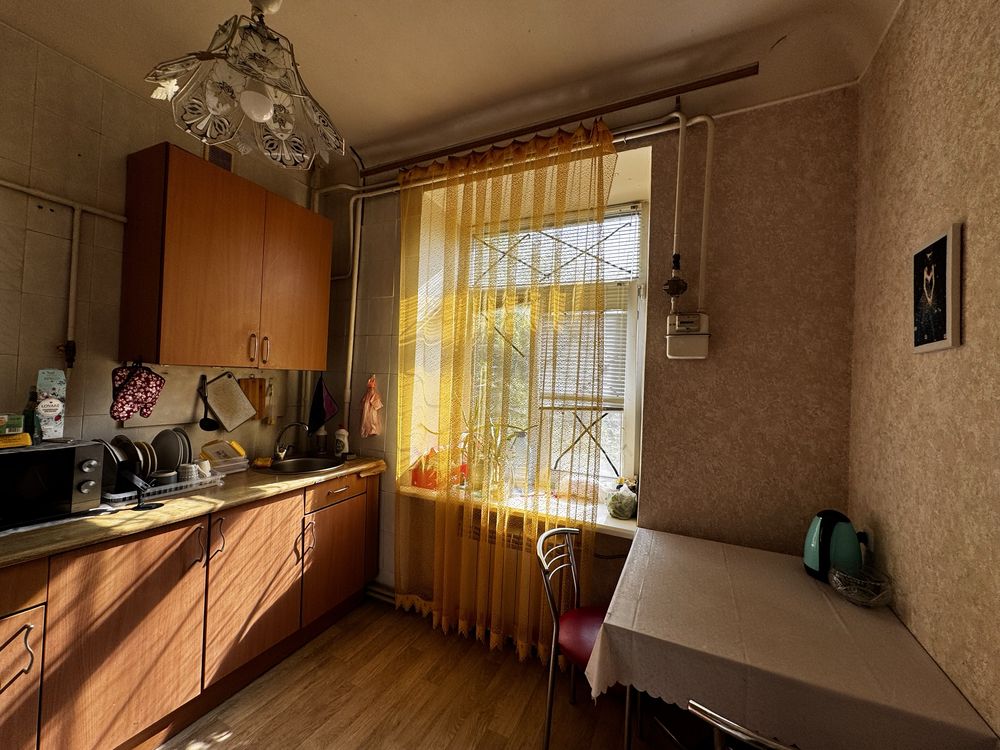 Продаж 2к /квартирі Сталінки ,з автономним опаленням !