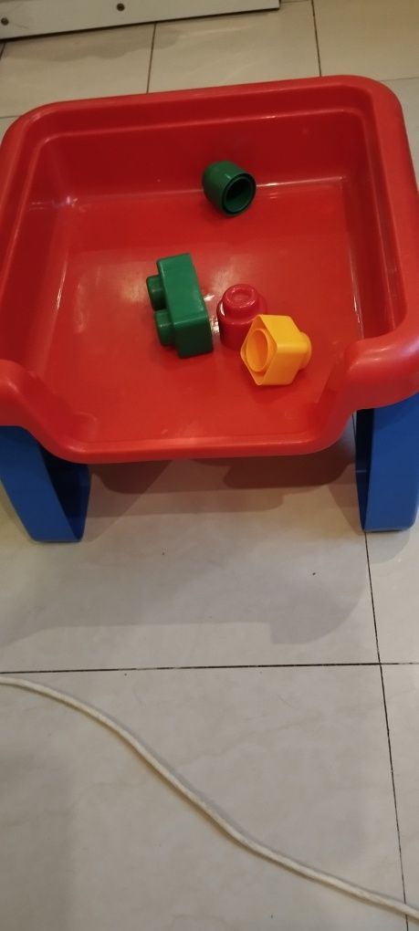 Игровой столик  CHICCO.