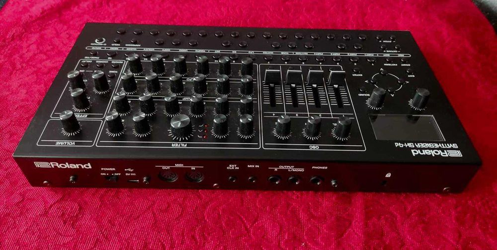 Roland SH-SD syntezator (drum machine)