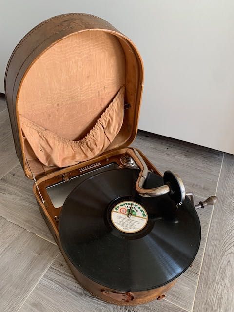 Gramofon patefon walizkowy biurkowy kolekcjonerski TELEFUNKEN Lido pły