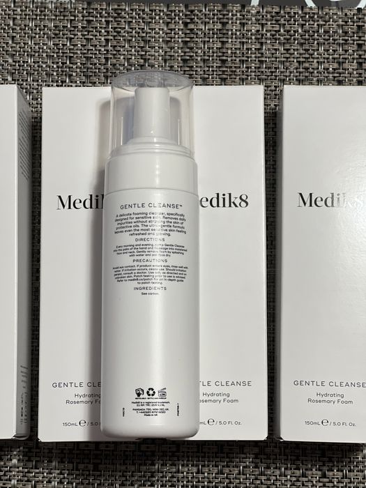 Medik8 Gentle Cleanse Зволожувальна пінка для усіх типів  шкіри