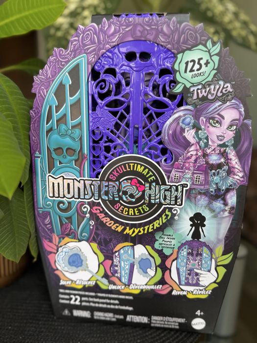 Набори ляльок із серіі таємниці секретного сада Монстер хай