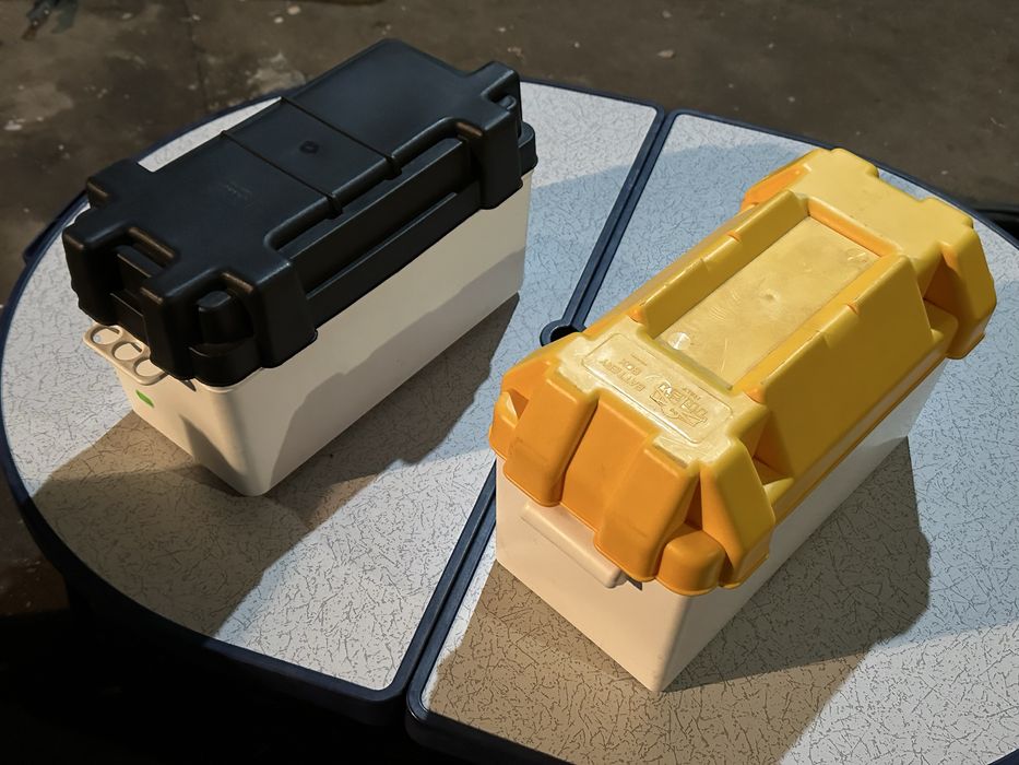 Продам захистний бокс для аккумулятора