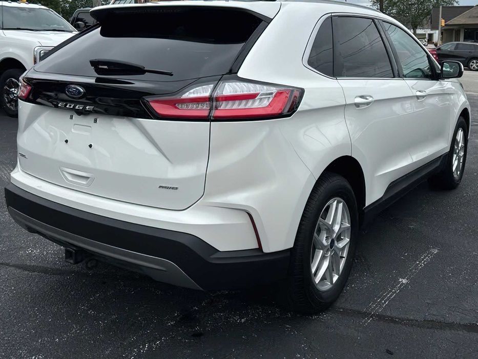 Ford Edge SEL      2022