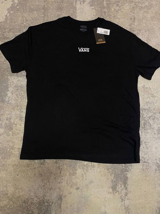 Нова футболка Vans