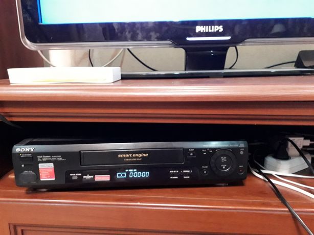 Видеомагнитофон SONY SLV-Е580 multi system HQ VHS...