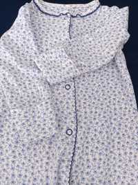 Pajacyk-piżamka w kwiatki