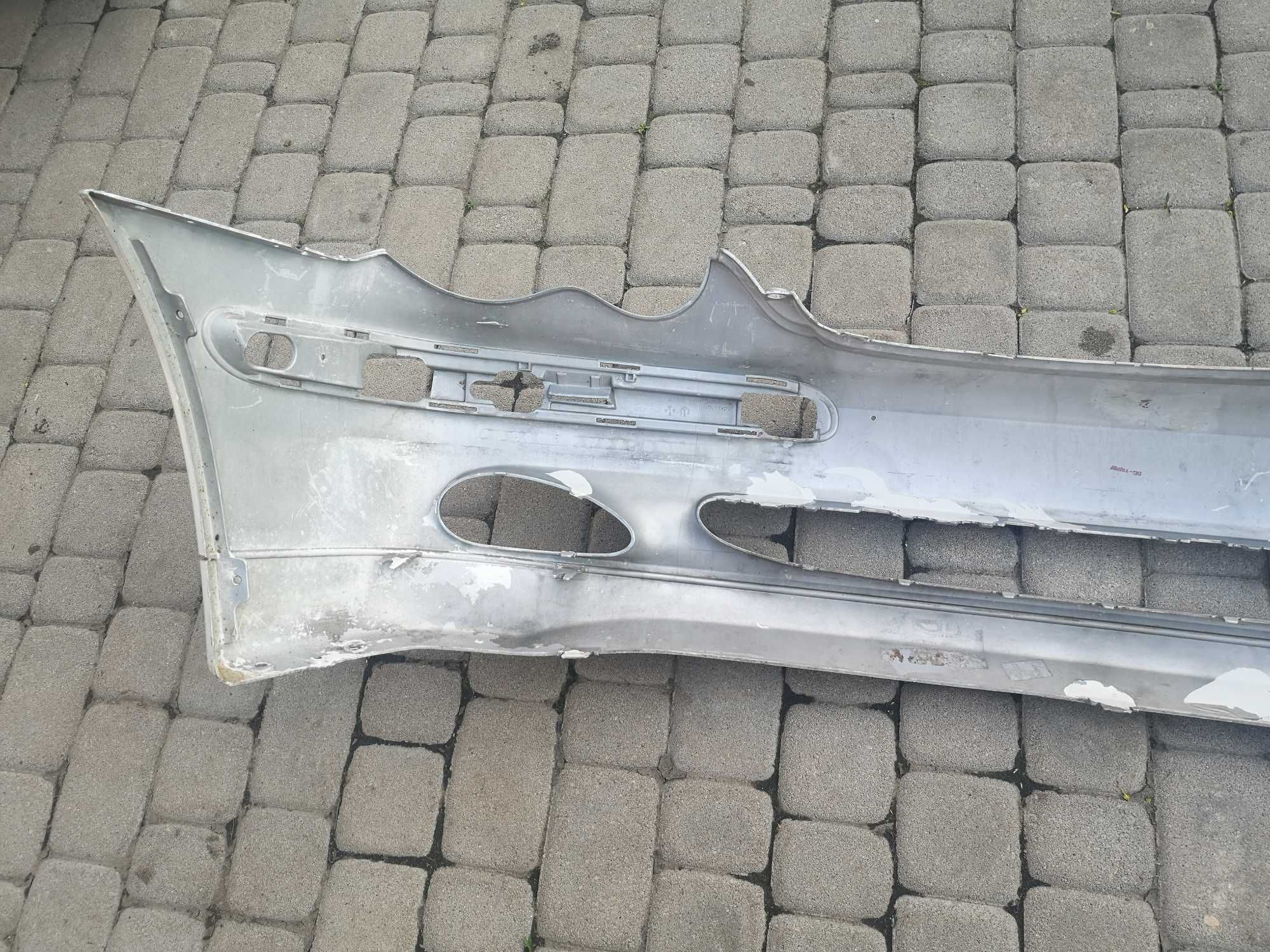 Бампер Mercedes C-class W203 A2038850025