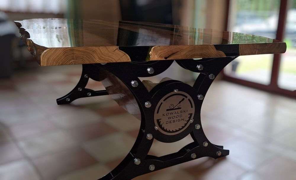 Sprzedam stół z żywicy