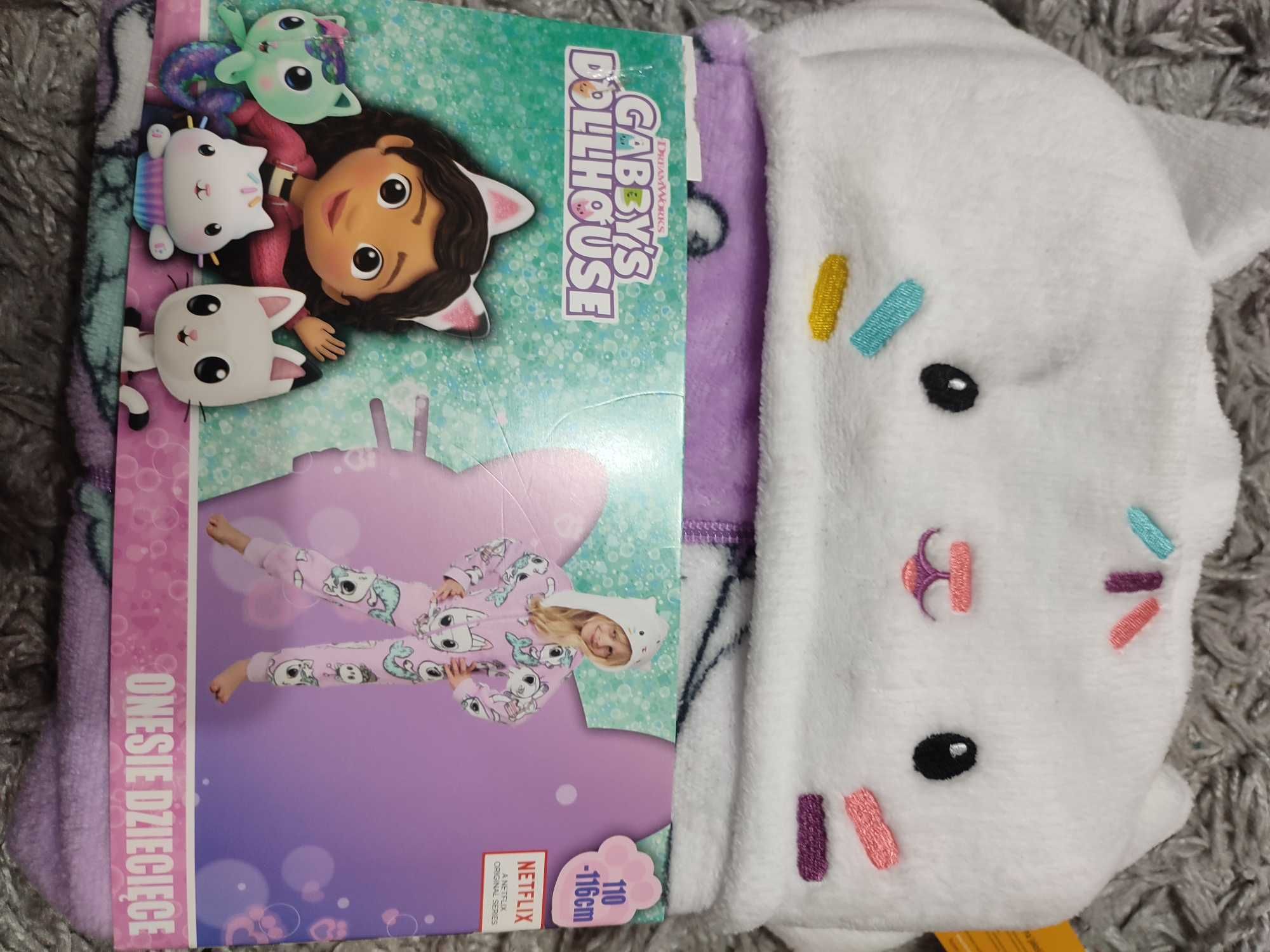 Onesie piżama Koci domek Gabby 110-116 Gabi nowe