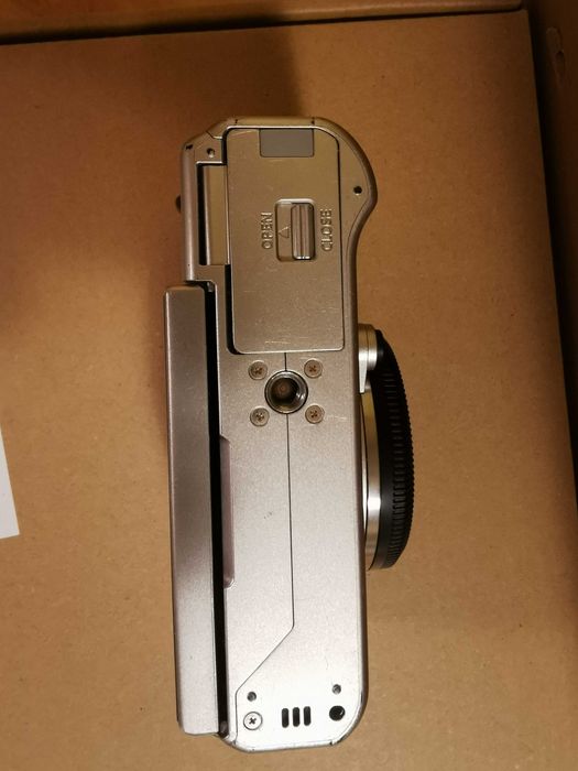 FUJIFILM X-A10 - korpus.