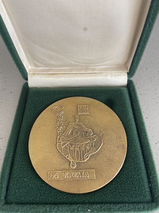 Medalha comemorativa Carnaval da Vitoria Angola