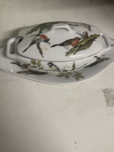 Terrina em porcelana