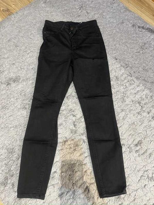 Czarne skinny 36