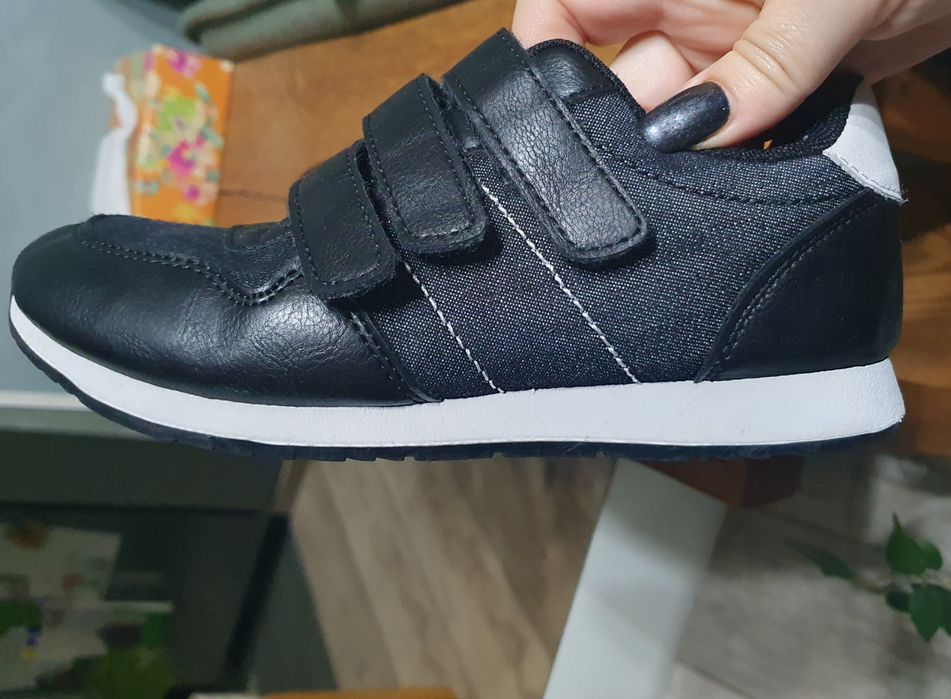 Adidasy 33 in Extenso