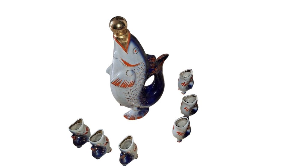 Zestaw porcelanowy „Rybki” – karafka + 6 kieliszków, ZSRR, lata 60.
