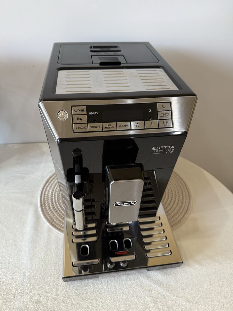 Кавомашина/кофеварка Delonghi Eletta cappuccino TOP