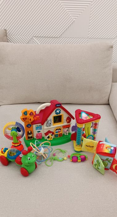 Розвиваючі іграшки для малюків