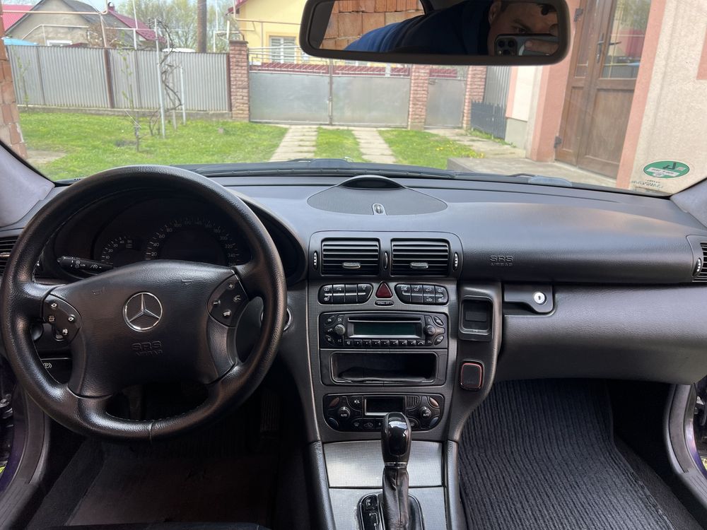Mercedes-Benz C-class w203 2.2 cdi Мерседес
