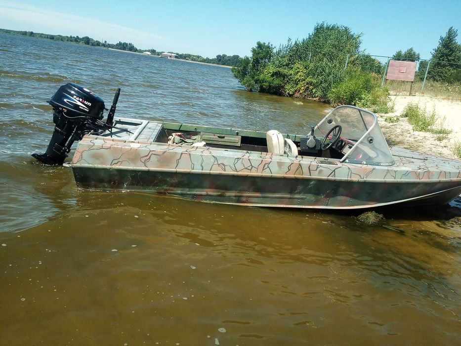 Продам моторну лодка"Казанка"5м2 з мотором.