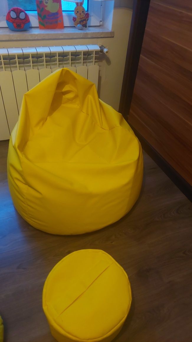 Puf dla dziecka "Agata Meble"+ podnozek