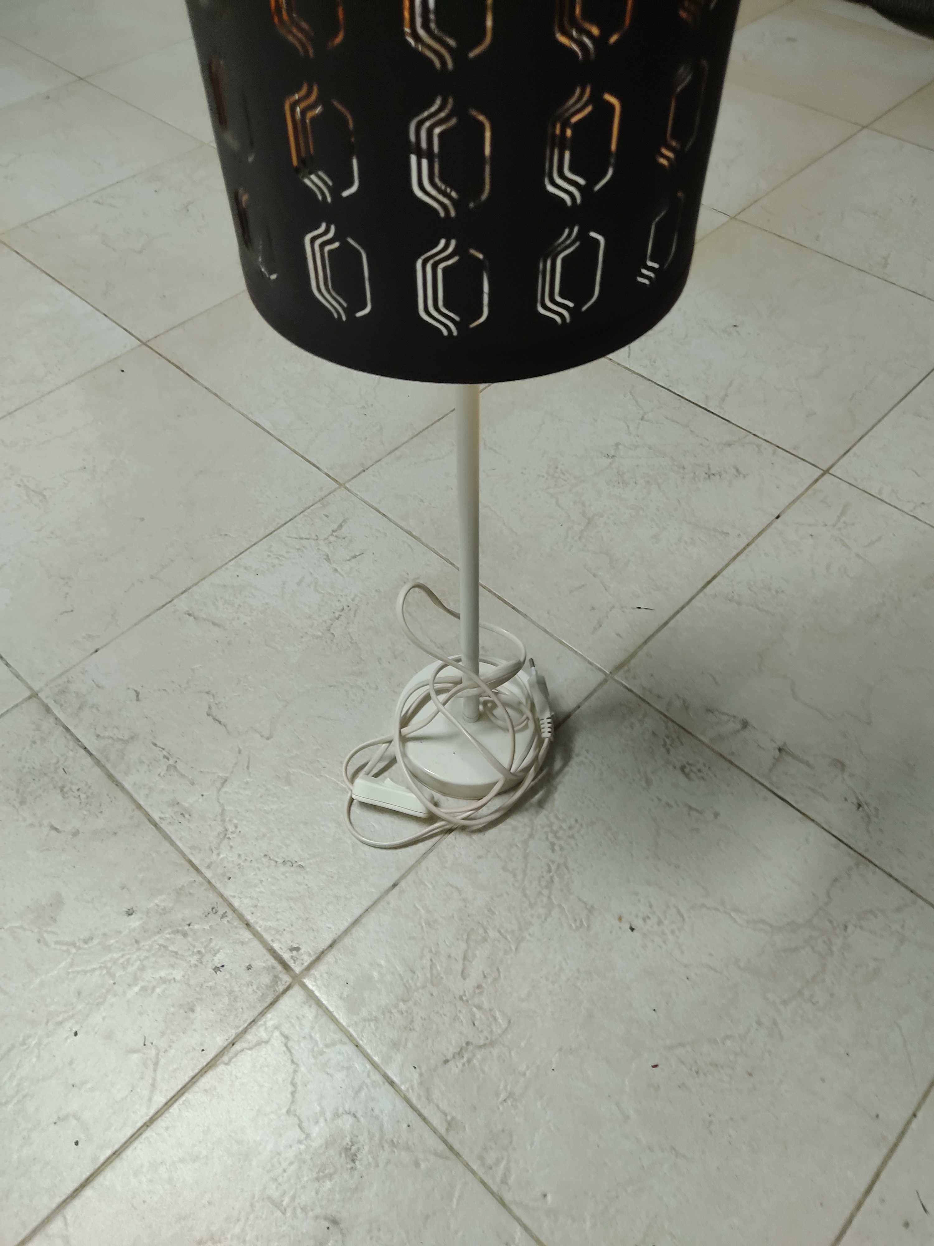 Candeeiro de mesa