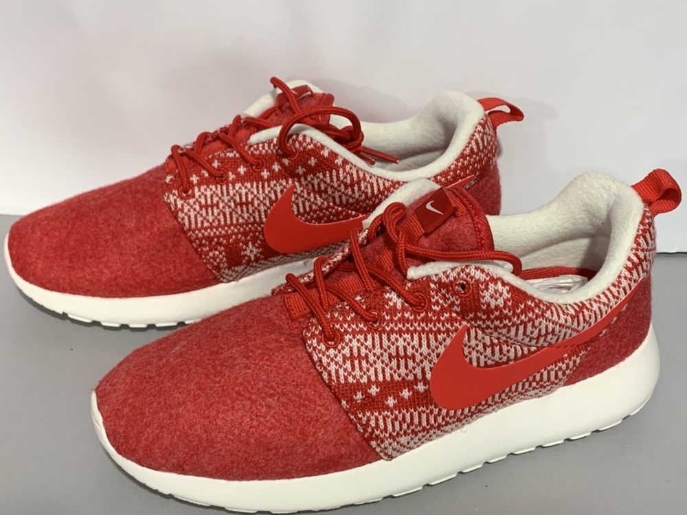 Кросівки Nike WMNS Roshe One Winter Розмір 38 (24 см) кроссовки зимові