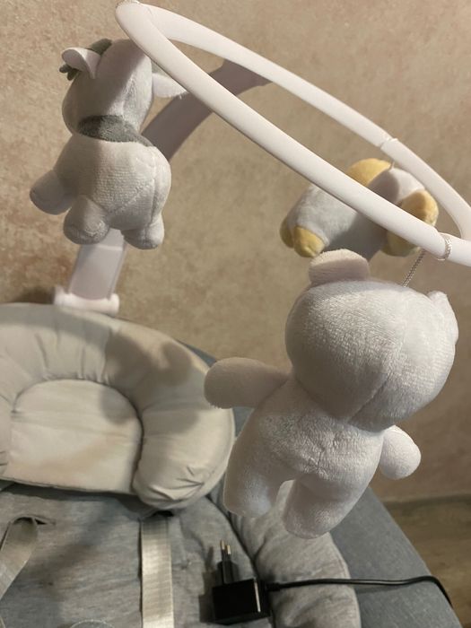 Заколисуючий центр Carrello Adora CRL-10305 (Stone Grey)