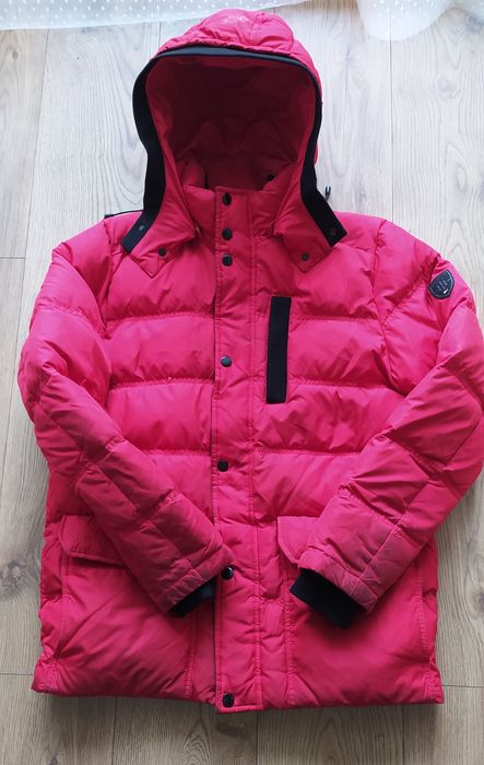 Kurtka Tommy Hilfiger, rozmiar M, czerwona.