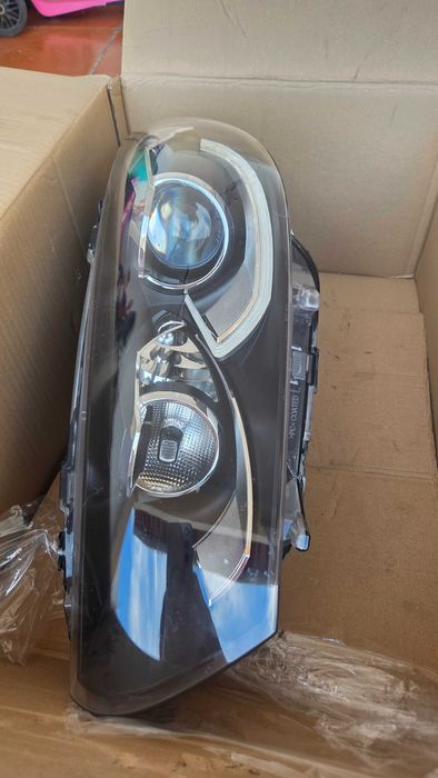 Farol bi-Xénon direcional VW Scirocco última geração