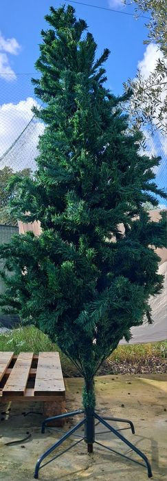 Vendo árvore de Natal