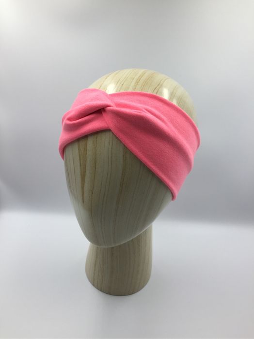 Przwplatana opaska w kolorze różowym handmade