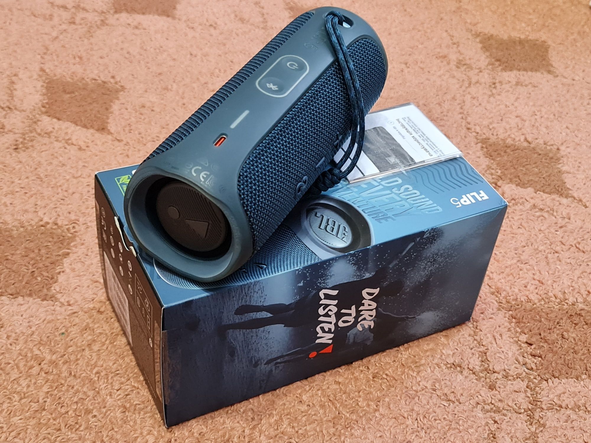 Портативная колонка JBL Flip 5 Blue оригинал,новая.