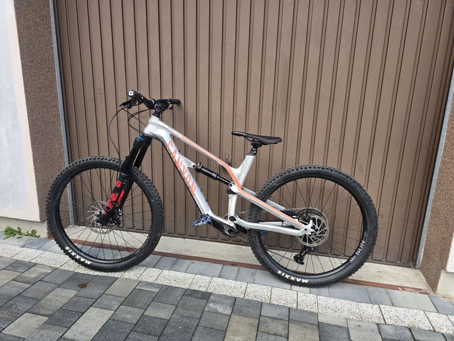 Rower enduro Canyon Spectral 6 Al