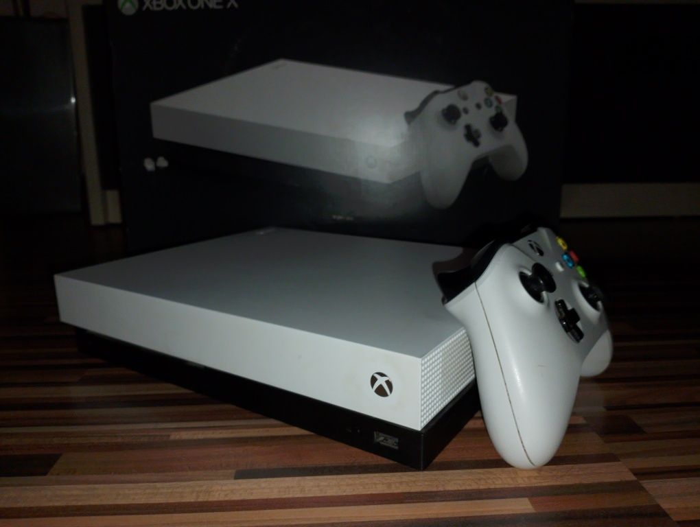 Xbox one X White edition