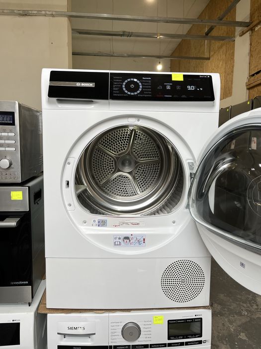 Сушильна машина Bosch serie 8 WQB245B40