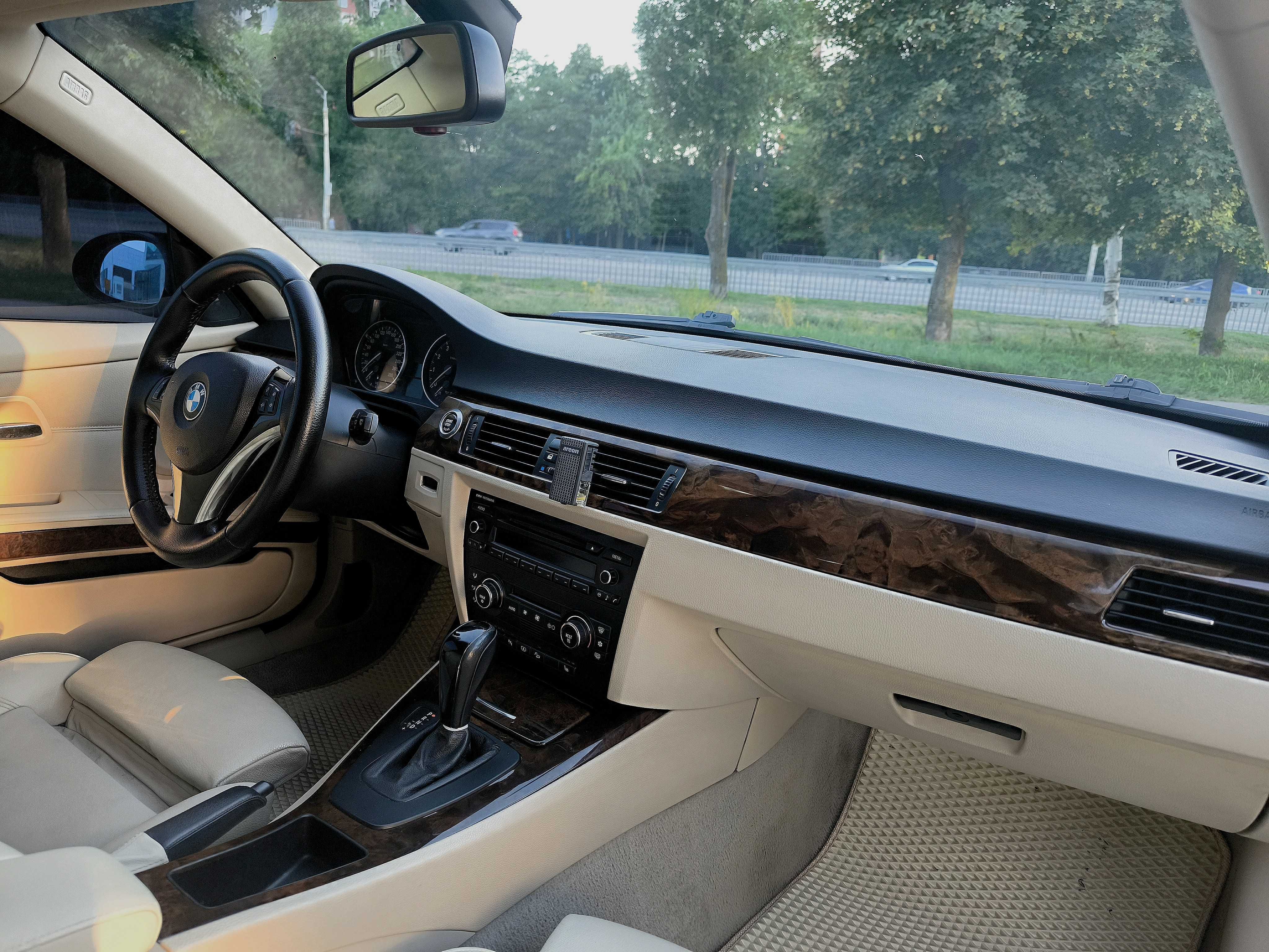 BMW 325Xi 2006 AT Coupe